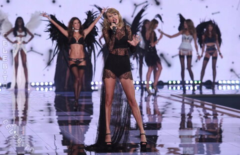 Alessandra Ambrosio nude