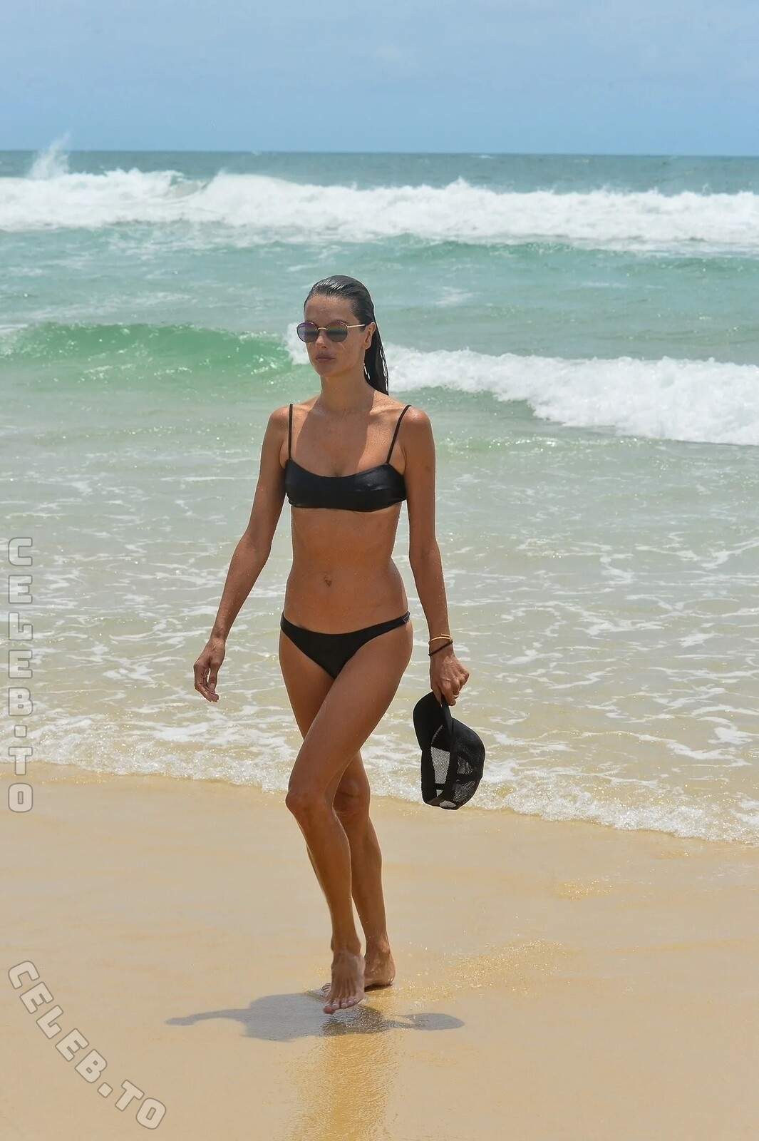 Alessandra Ambrosio nude photo 13