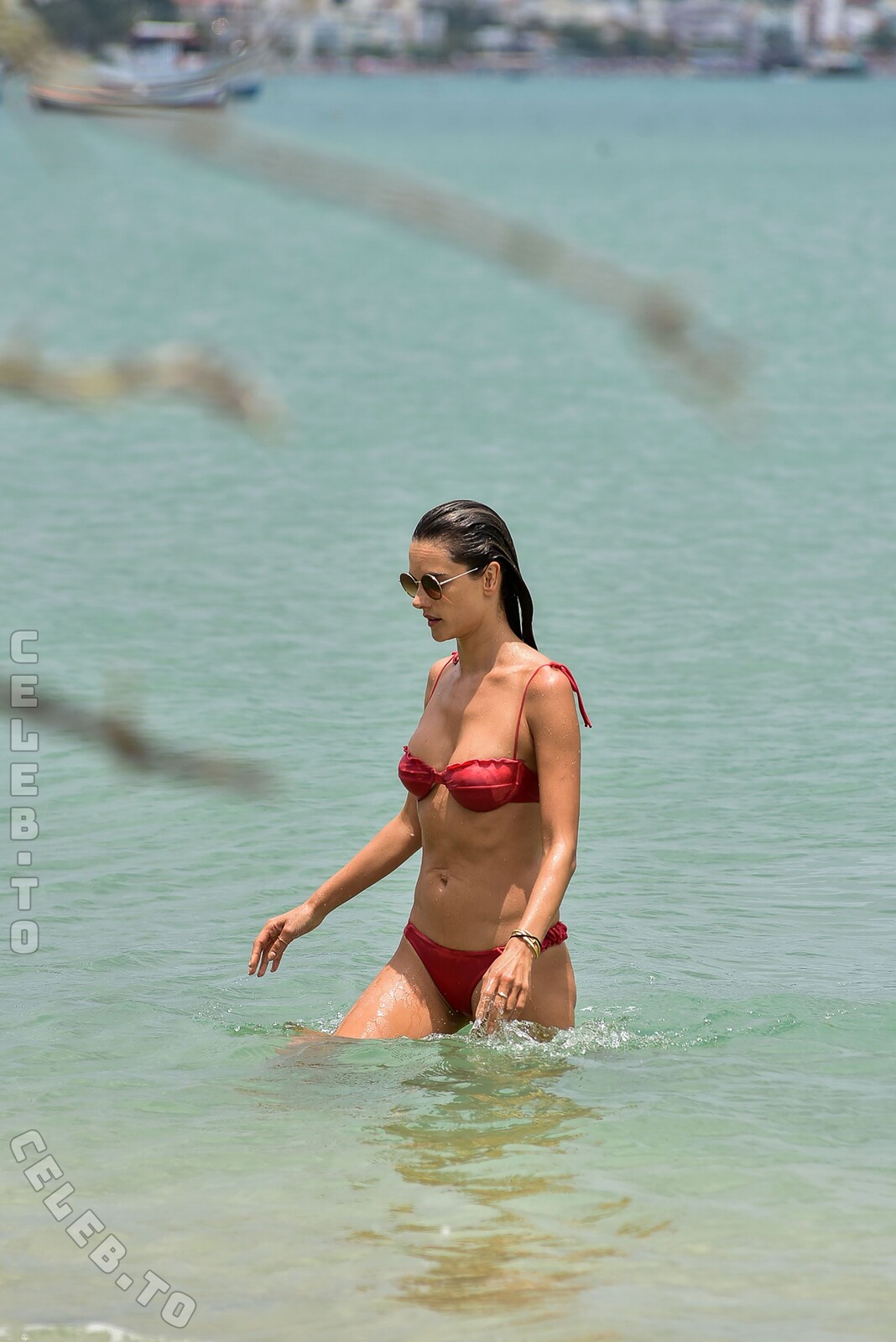 Alessandra Ambrosio nude photo 2