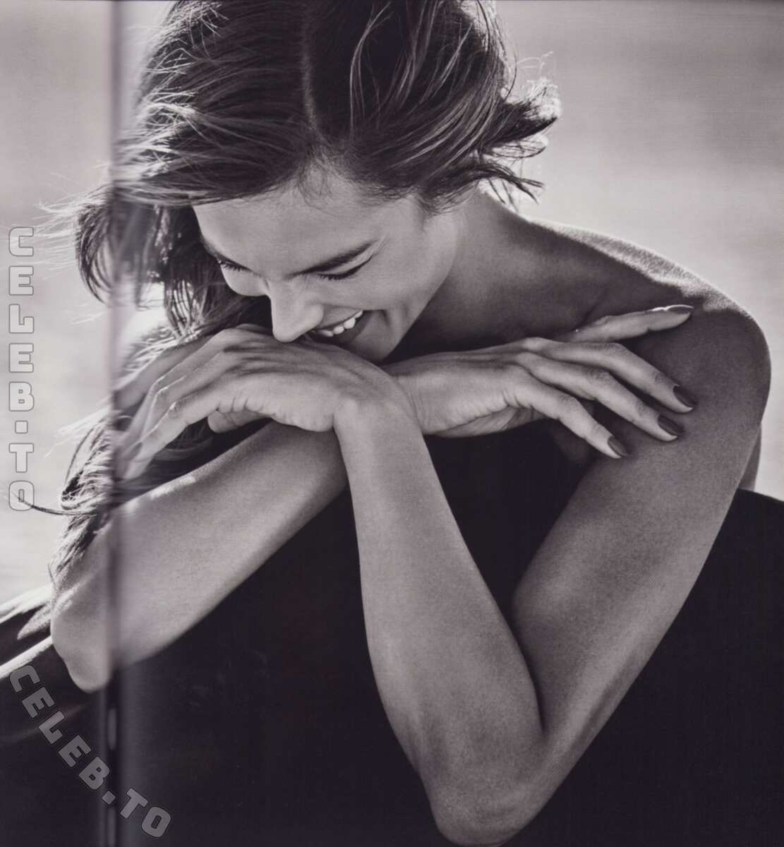 Alessandra Ambrosio nude photo 11