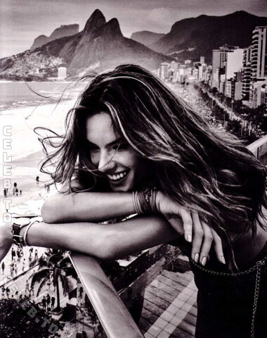Alessandra Ambrosio nude photo 126