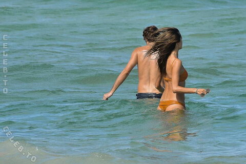 Alessandra Ambrosio nude photo 93