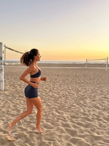 Alessandra Ambrosio photo 3