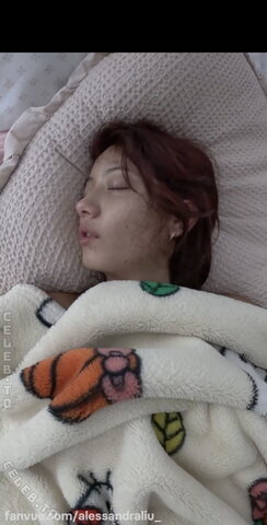 Alessandra Liu (18+) – From Fanvue sleeping Set