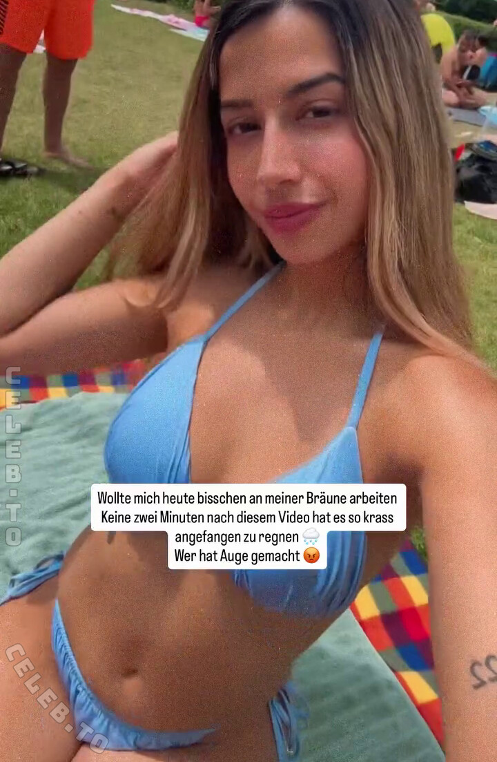 Alessandra Riili nude photo 2