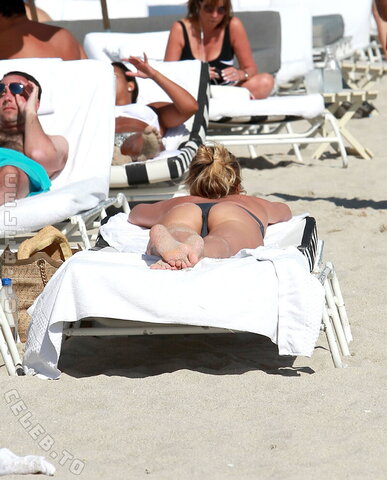 Alessia Marcuzzi nude photo 84