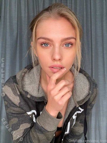 Alexa Breit nude photo 442