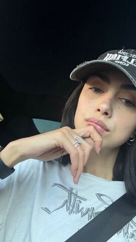 Alexa Mansour Fresh (1 photo)