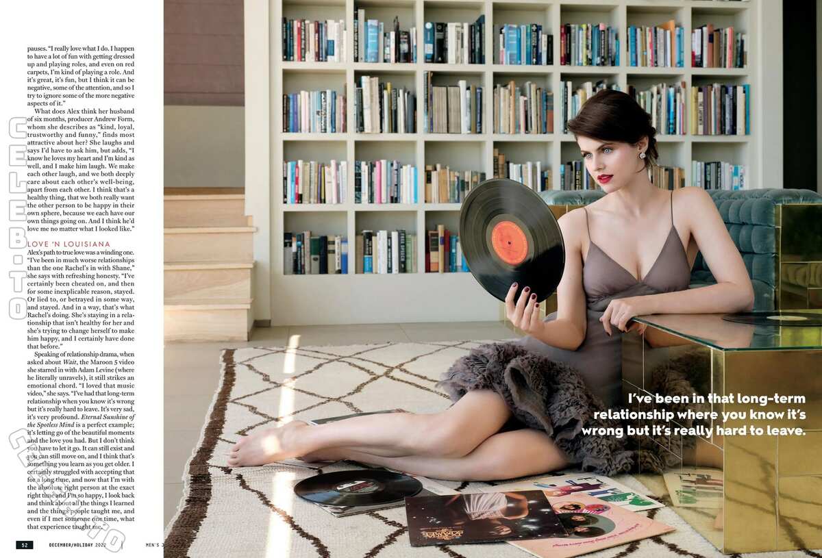 Alexandra Daddario nude photo 2