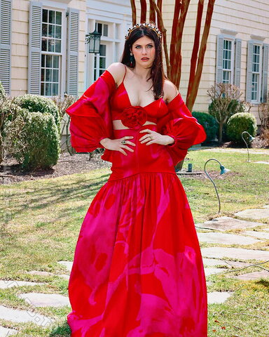 Alexandra Daddario nude photo 11