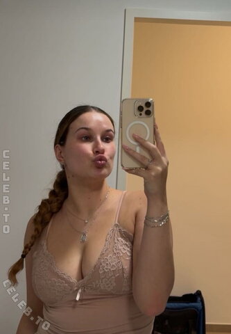 Alexandra.Ohrem nude photo 7