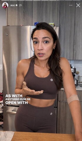 Alexandria Ocasio-Cortez New (1 photo)
