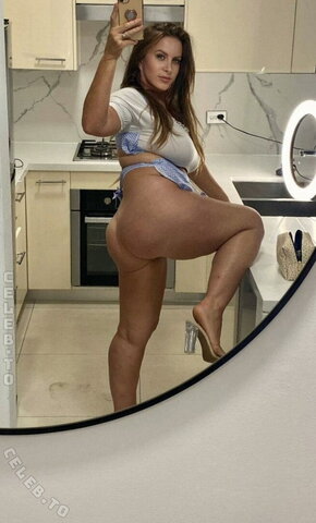 Alexandria nude photo 8