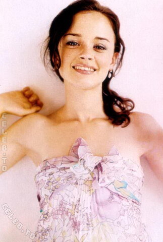 Alexis Bledel nude photo 6