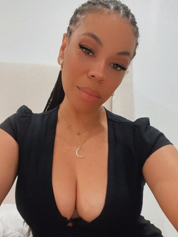 Alexis Fields Hot (1 photo)