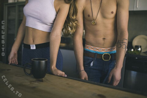 Alexis Ren nude photo 9