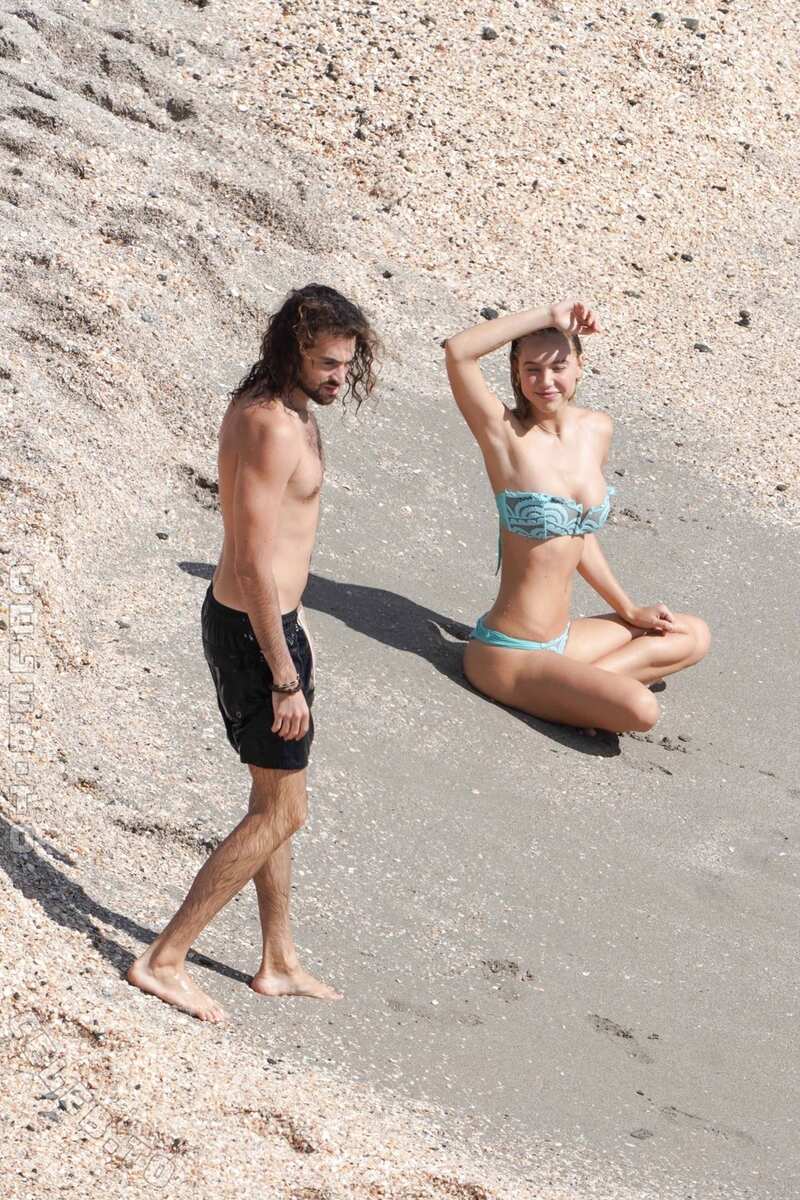Alexis Ren nude photo 2