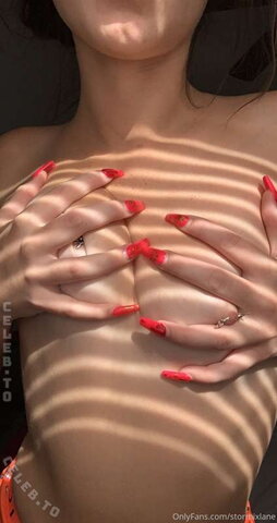 Alexisaevans nude photo 3
