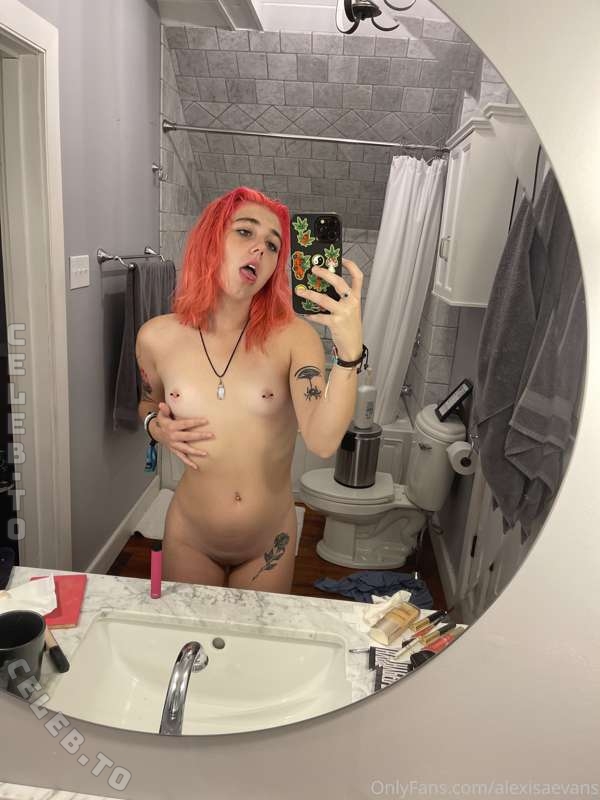 Alexisaevans nude photo 6