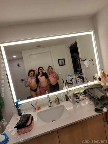 Alexisaevans nude photo 78