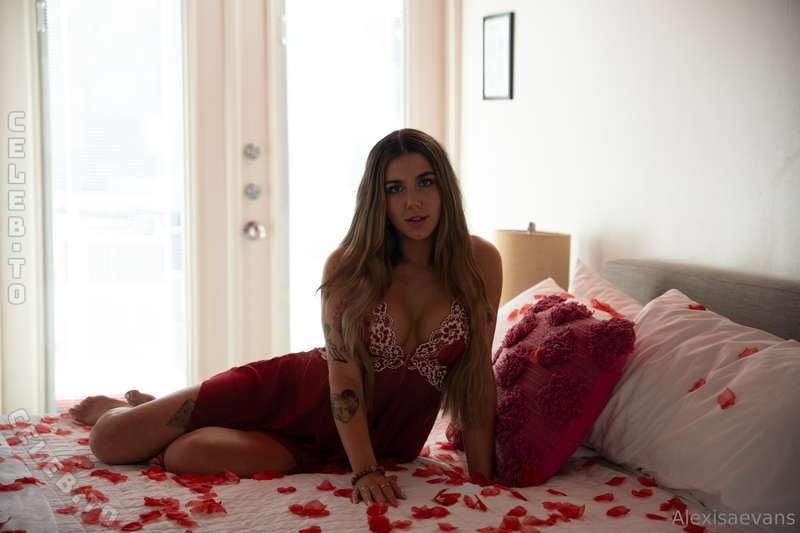 Alexisaevans nude photo 1