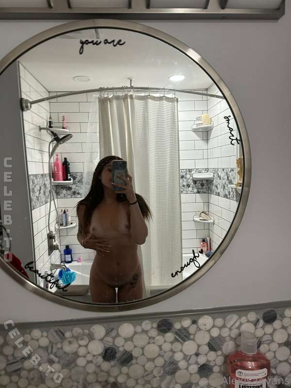 Alexisaevans nude photo 18