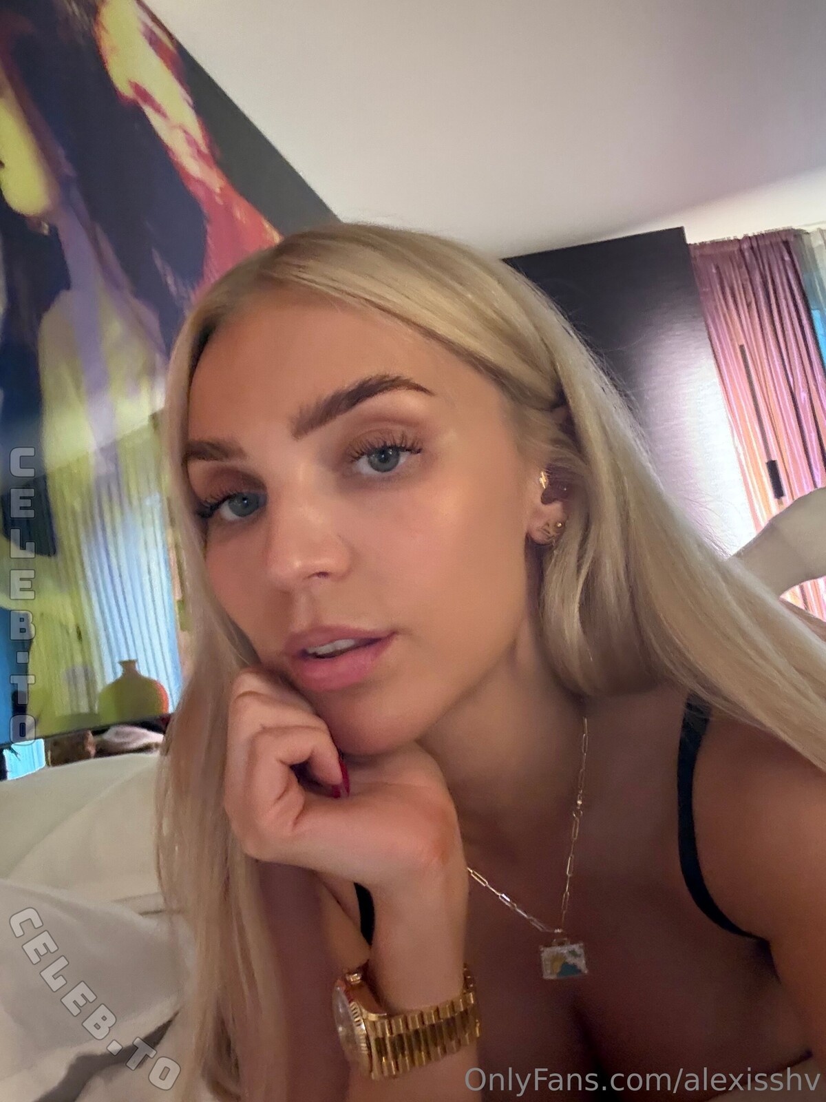 Alexisshv nude photo 2