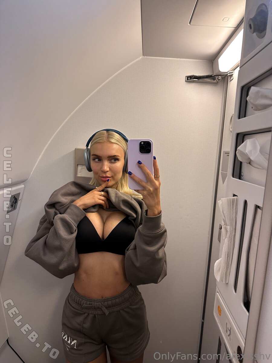 Alexisshv nude photo 3