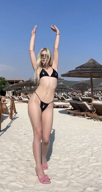 Aleyna Tilki nude photo 42