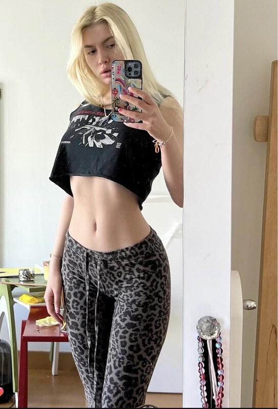 Aleyna Tilki nude photo 49