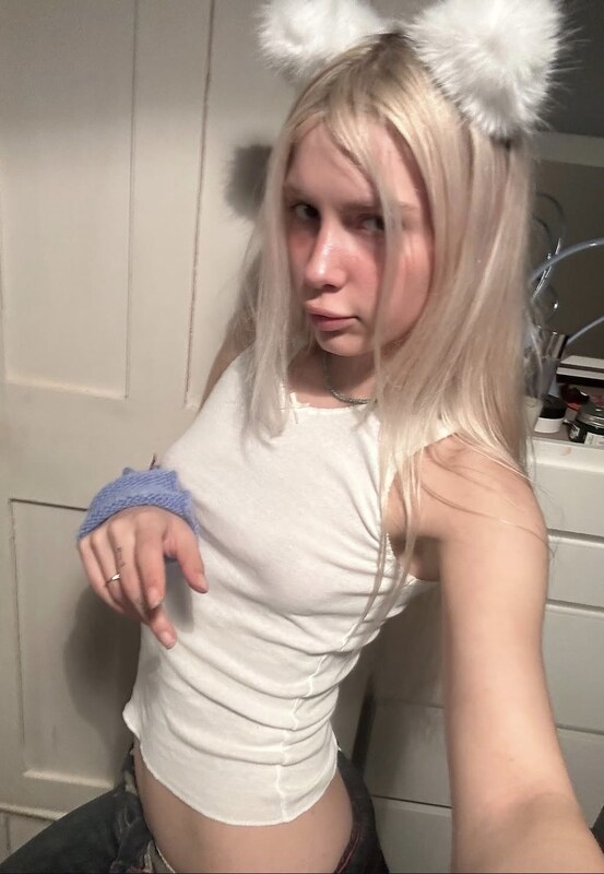 Aleyna Tilki nude photo 13