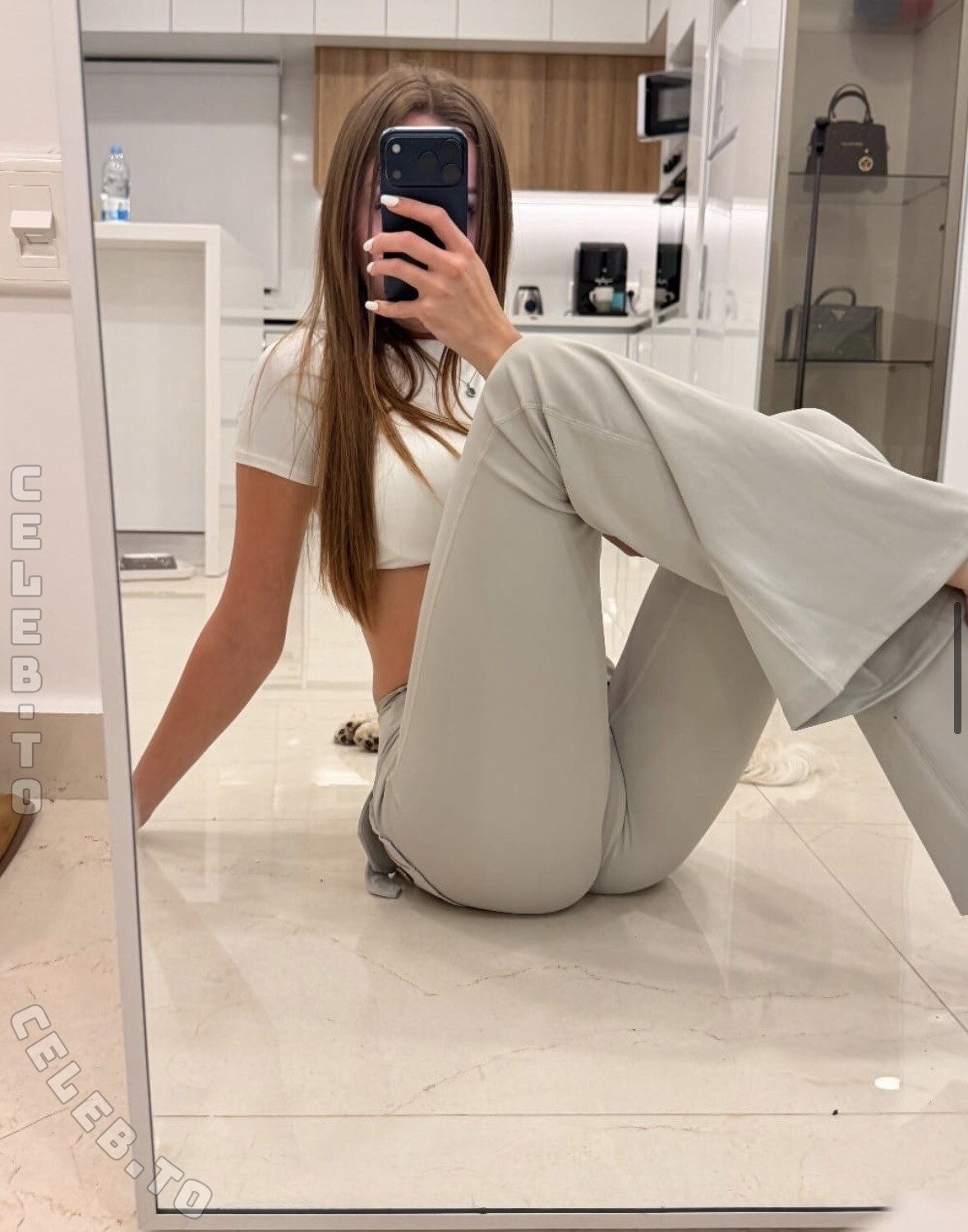 Aleynabaddie nude photo 2