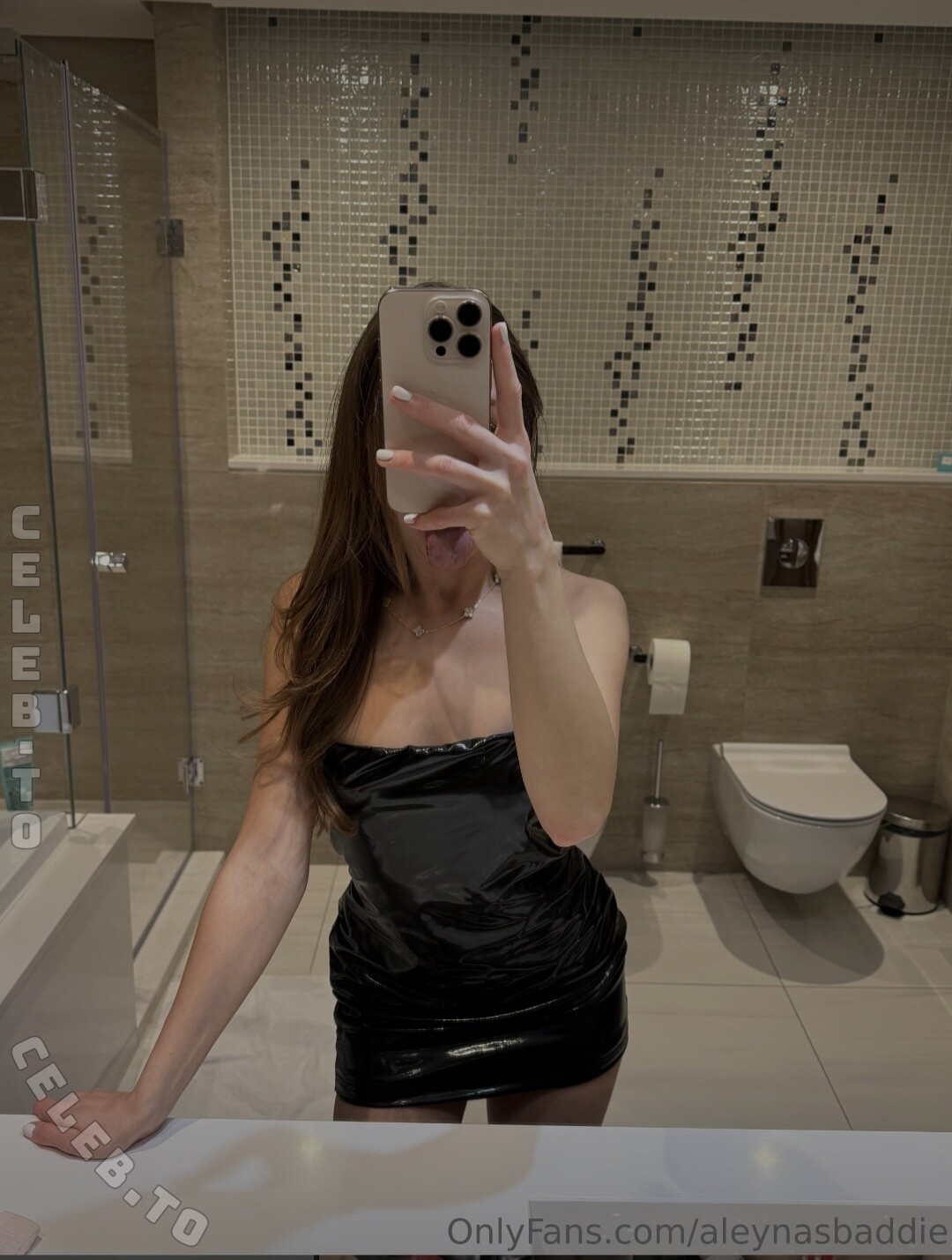 Aleynabaddie nude photo 1
