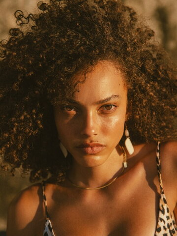 Aliana King nude photo 2