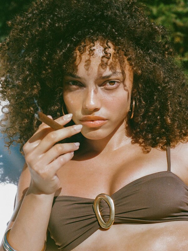 Aliana King nude photo 10