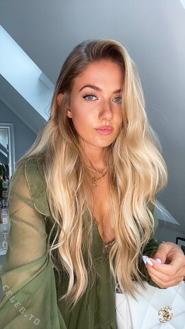 Alica Schmidt nude photo 65