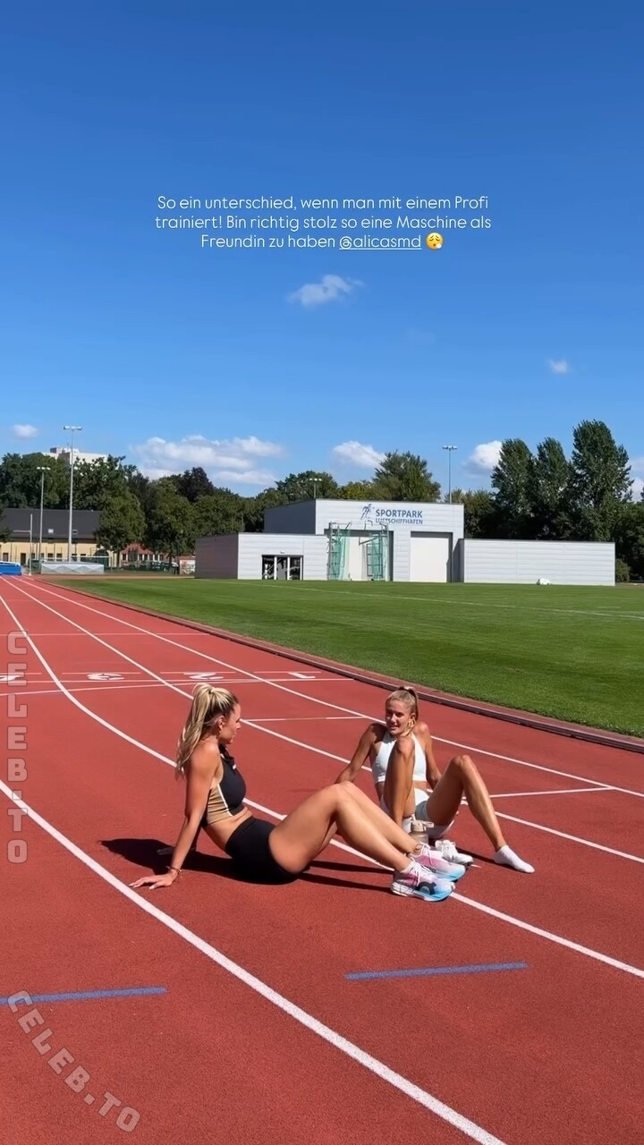 Alica Schmidt nude photo 17