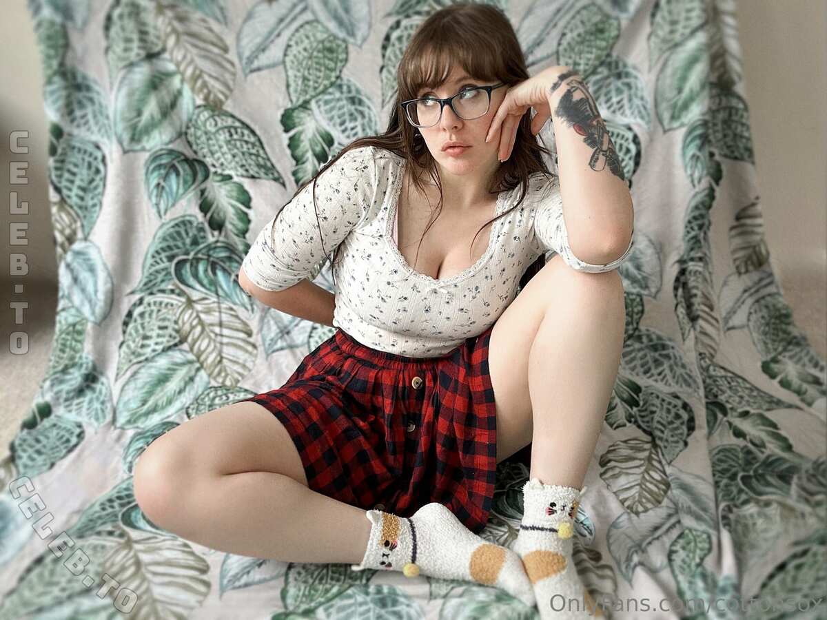 Alice Cottonsox nude photo 1