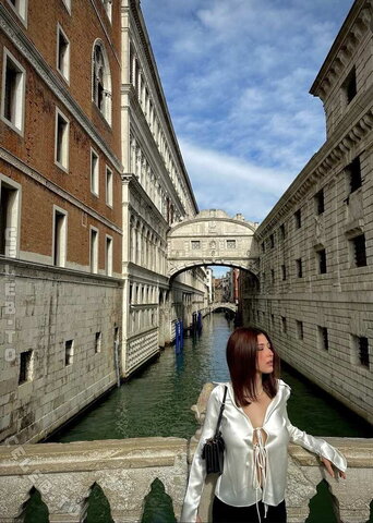 Alice D’urso photo 5
