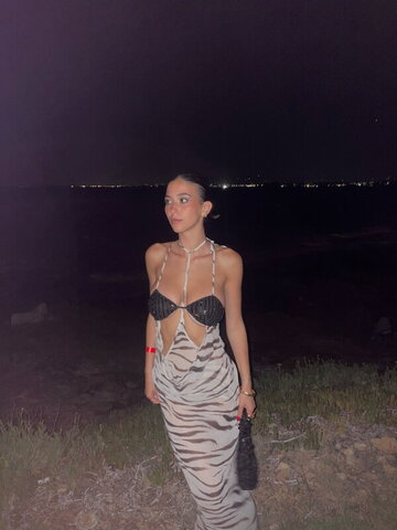 Alice D’urso nude photo 12