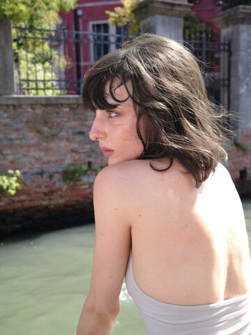 Alice Pagani nude photo 2