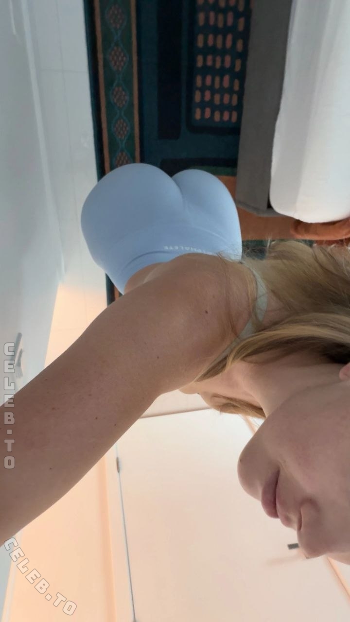 Alice pineapplebrat nude photo 10