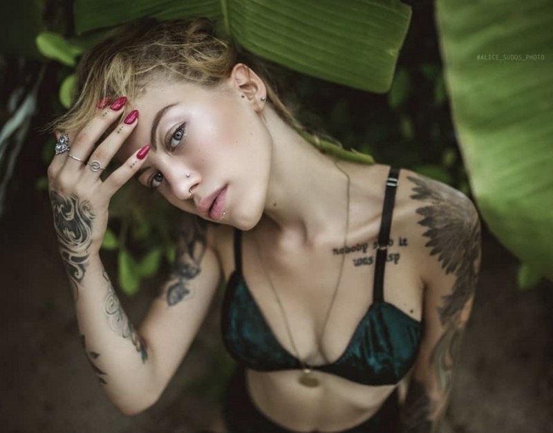 Alicelise nude photo 4