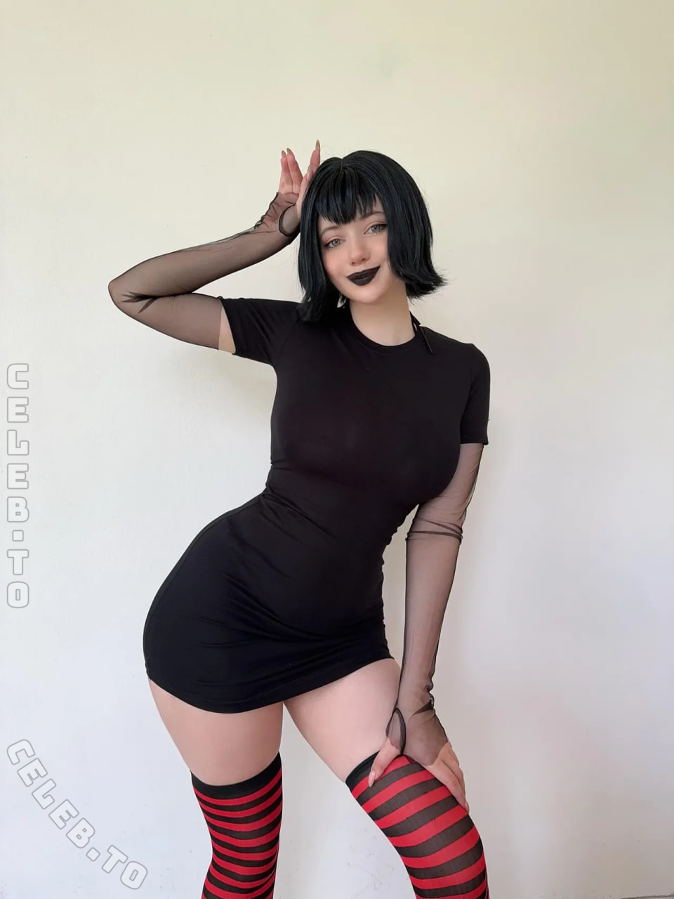 Alina Becker nude photo 3