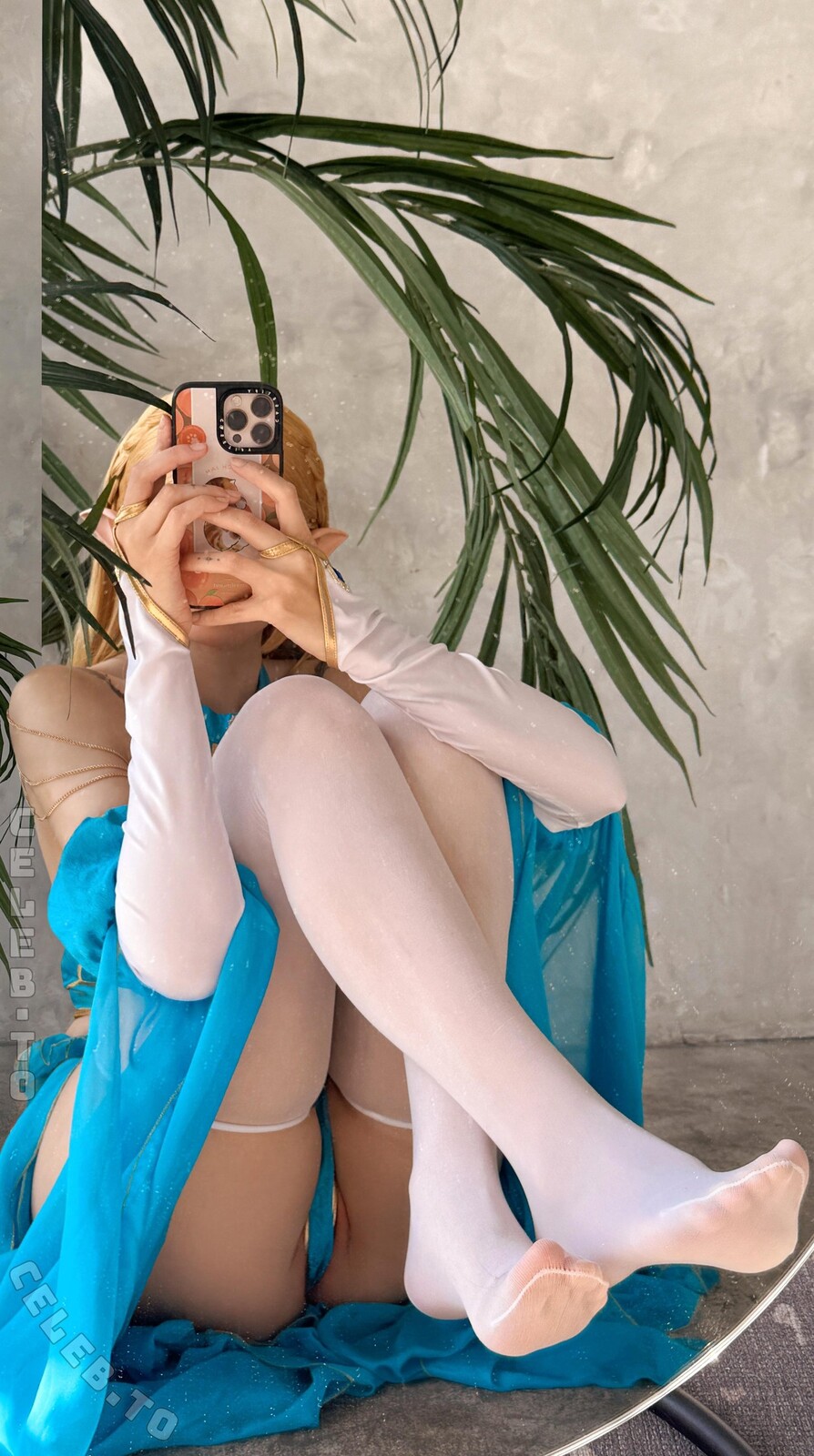 Alina Becker nude photo 3