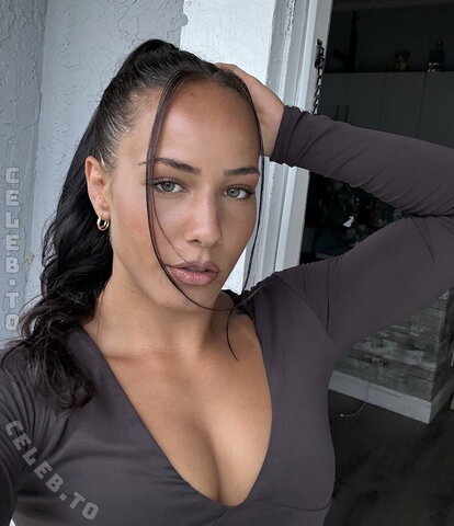 Alina Dalaslan nude photo 74
