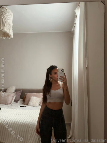 Alina Dalaslan nude photo 29