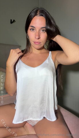 Alina Dalaslan nude photo 28
