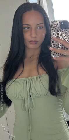 alina dalaslan nude photo 3