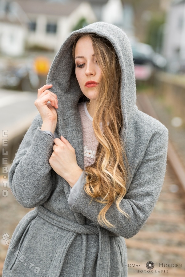 Alina Jäger nude photo 6